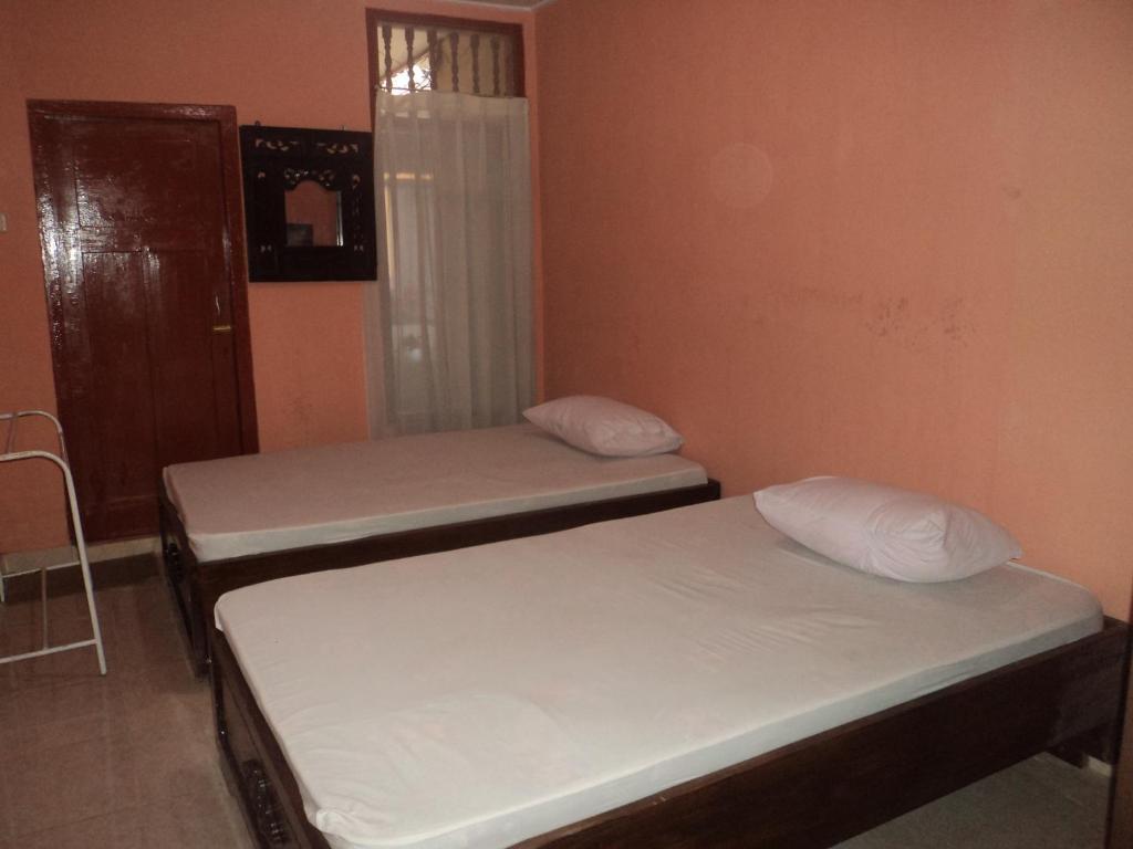 Hotel Sentral Buleleng  Exterior photo