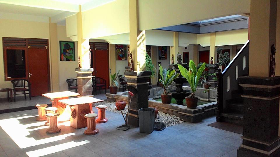 Hotel Sentral Buleleng  Exterior photo
