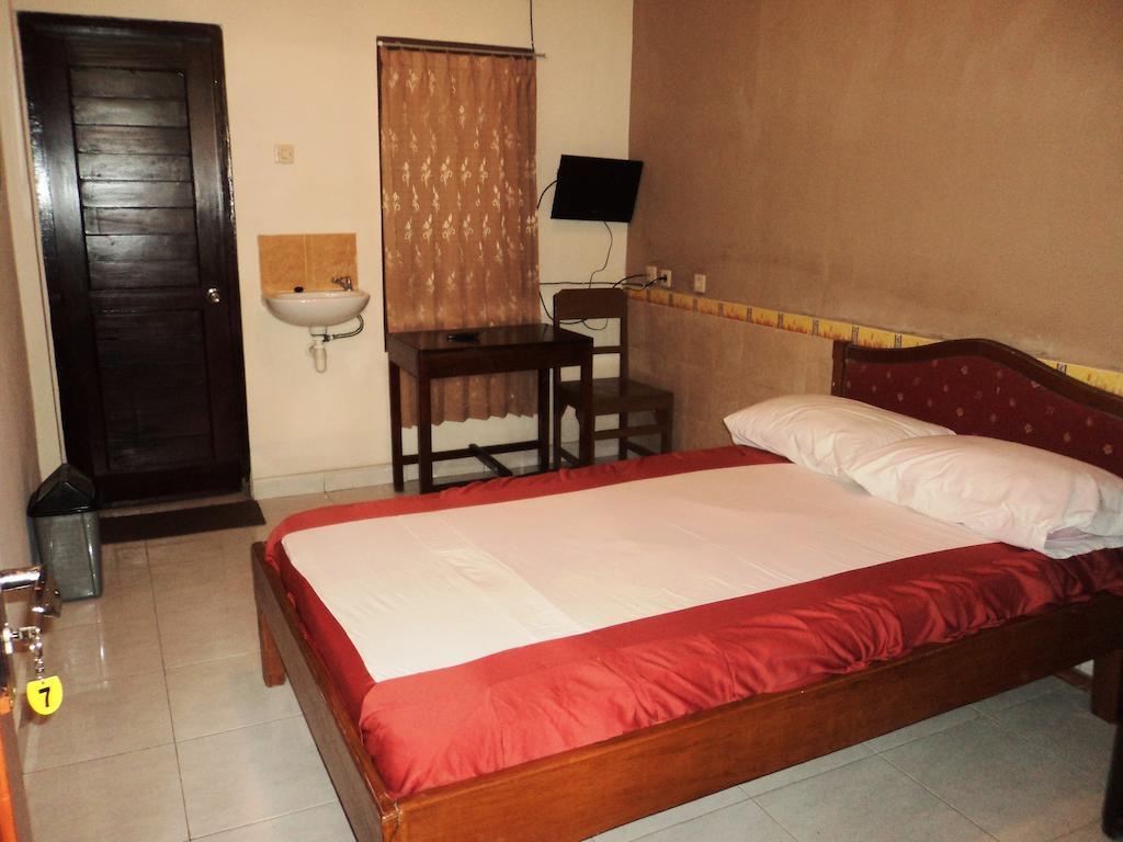 Hotel Sentral Buleleng  Room photo