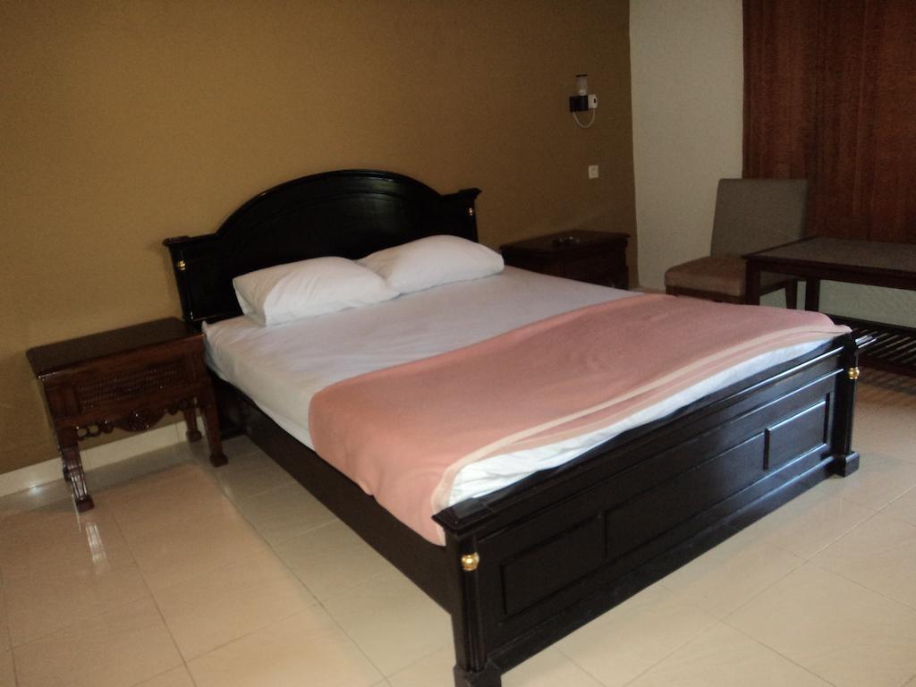Hotel Sentral Buleleng  Room photo