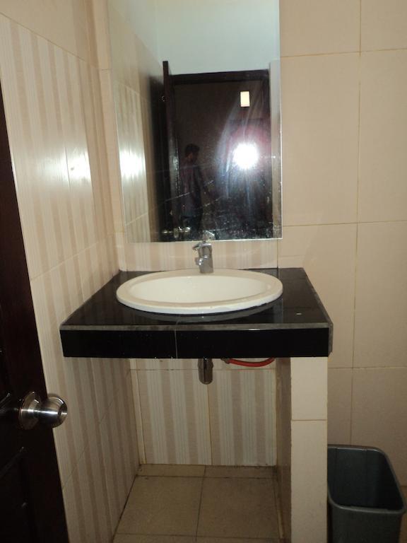 Hotel Sentral Buleleng  Room photo
