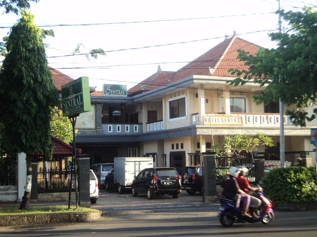 Hotel Sentral Buleleng  Exterior photo